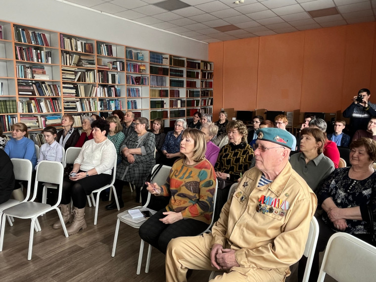 В Калачинске прошло патриотическое мероприятие «Диалог времени «Живая история: герои не из книг». В Калачинске прошло патриотическое мероприятие «Диалог времени «Живая история: герои не из книг».